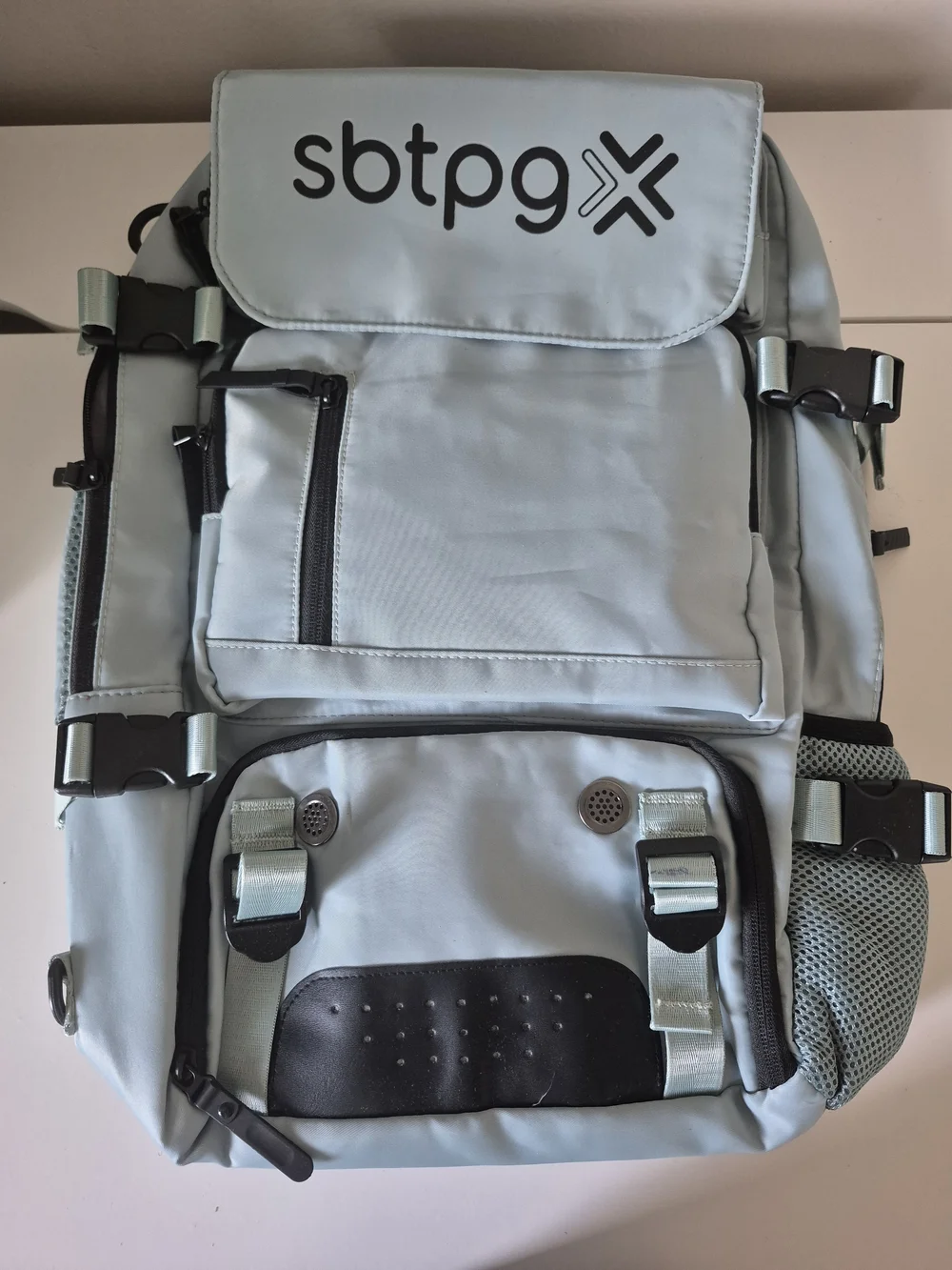 TravelMax Bag Light Gray Backpack - Durable Waterproof
